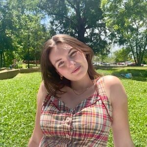 Meet your Posher, Ellie